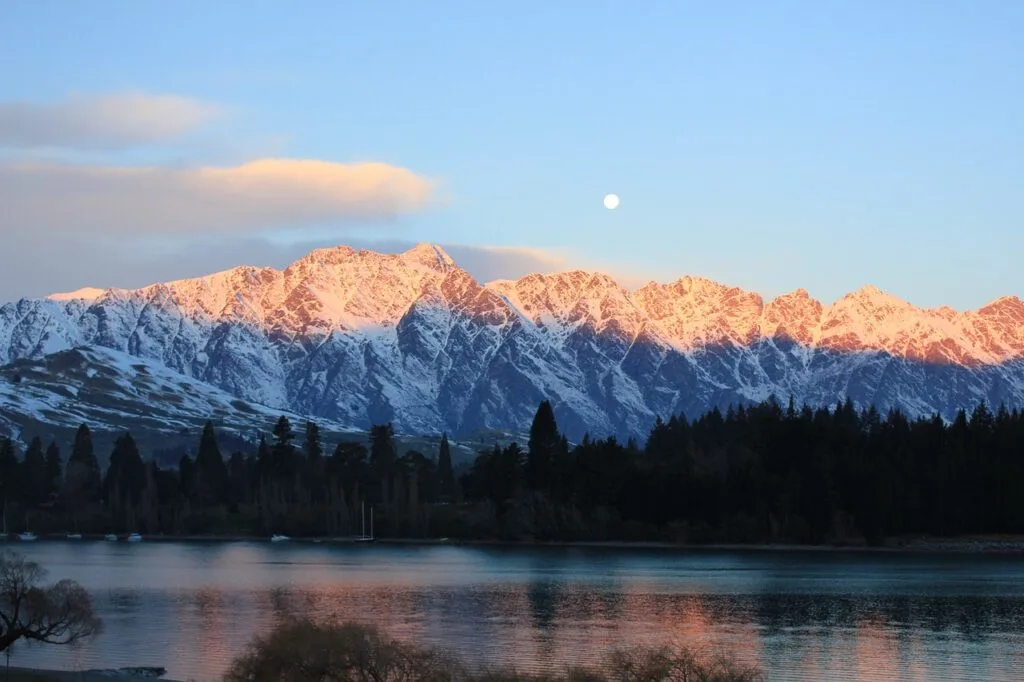 Queenstown-New-Zealand